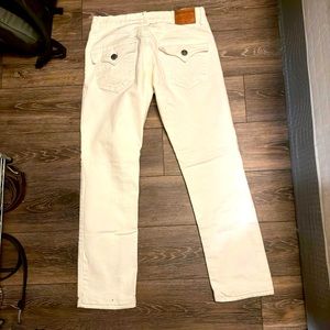 ALL WHITE TRUE RELIGION JEANS 🇲🇽